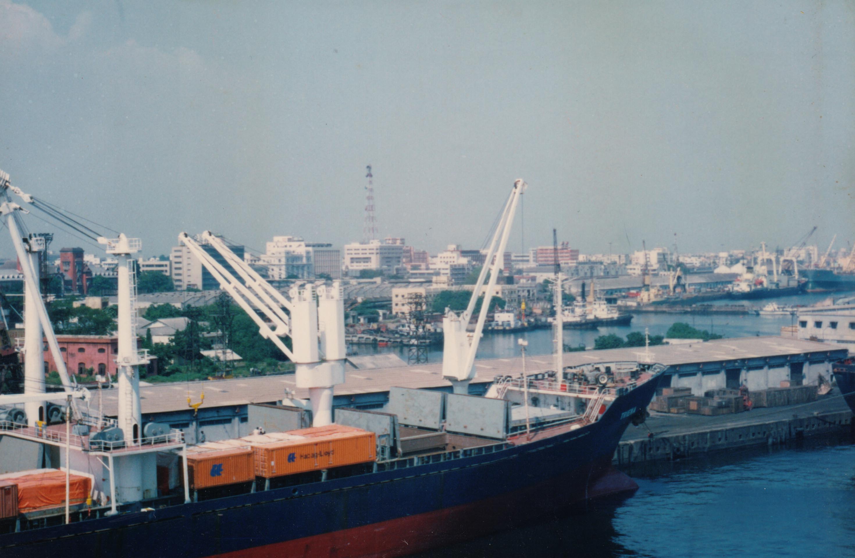 Madras_Port_In_1996